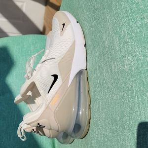 Nike Air Max 270